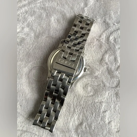 Ladies GUCCI stainless steel watch💖 - Picture 6 of 13